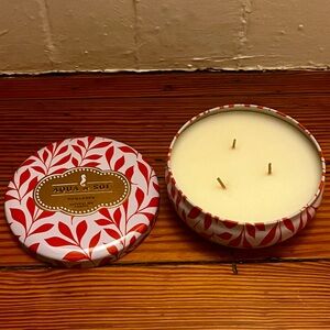NWOT Aqua De Soi Pomander (citrus & warm spice) Natural 3 Wick Soy Candle — 21oz